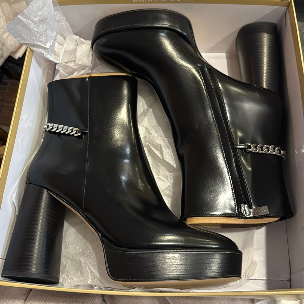 MICHAEL Michael Kors Womens Carlisle Platform Bootie Black Ankle Boots NEW